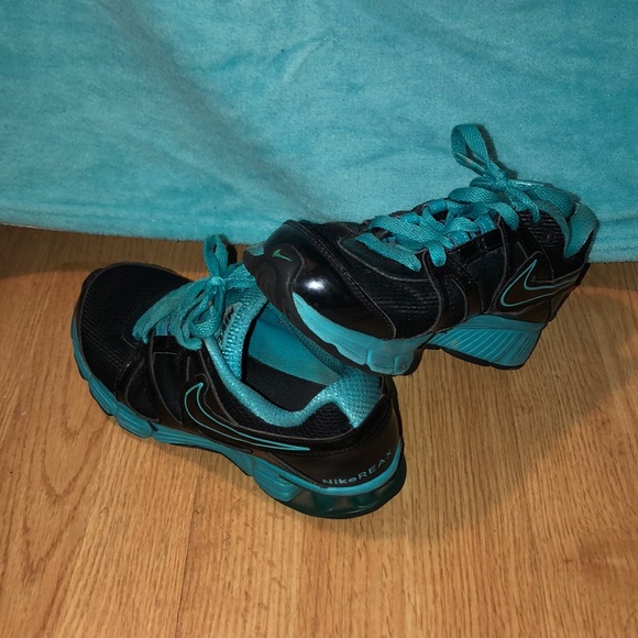 nike reax blue and black